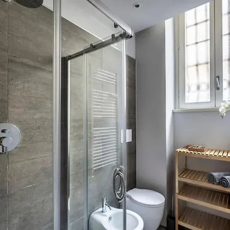 Contemporary Loft - Station Apartment *