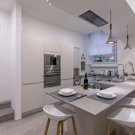 Contemporary Loft - Station Milan